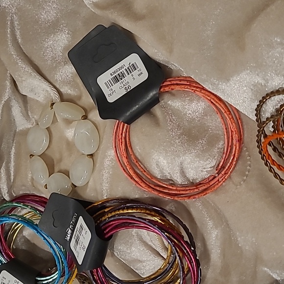 Jewelry!!!!! - Picture 4 of 6